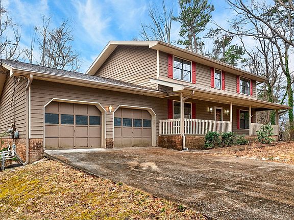 3rd image of 2 Pine Marr Ln
