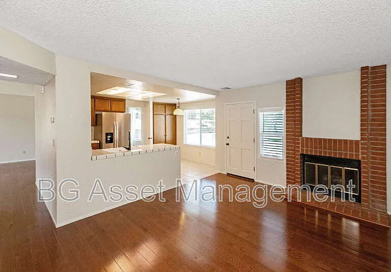 2726 Garrity Ct — Photo 8
