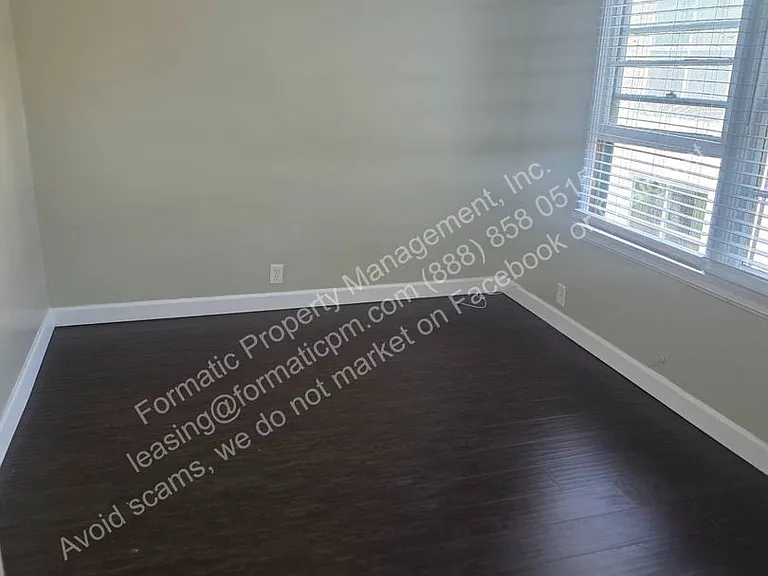 1210 Bennett Ave — Photo 7