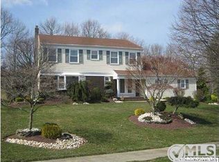 3 Michelle Ct, Marlboro, NJ 07746