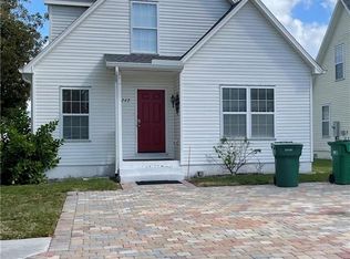 242 Leawood Cir, Naples, FL 34104