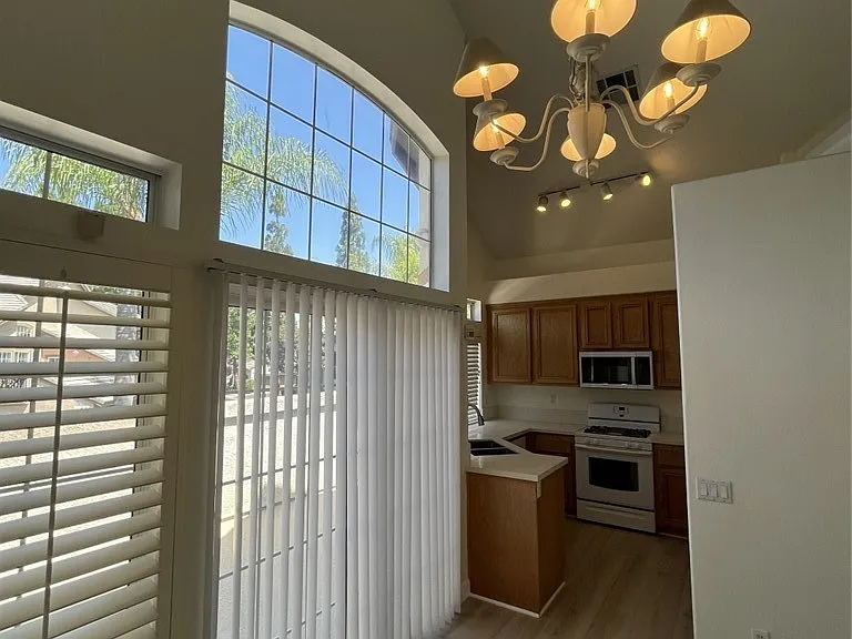6 Mansera Pl — Photo 6