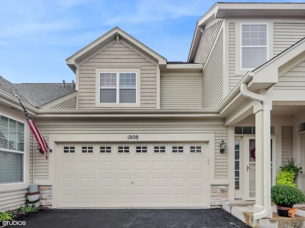1808 Chase Ln, Aurora, IL 60502