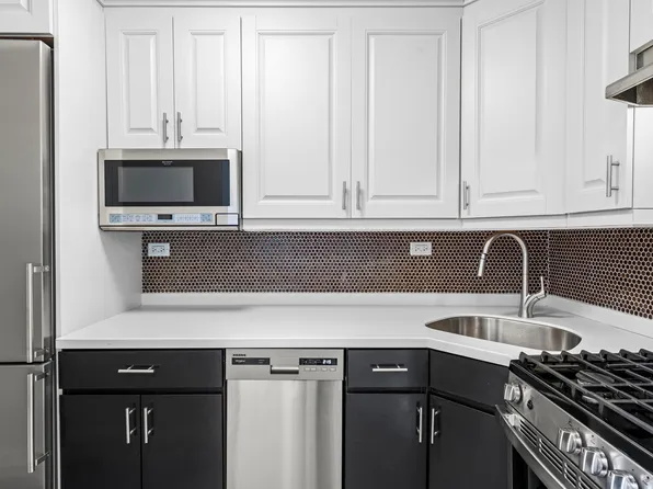 417 East 57th Street image 1 of 26