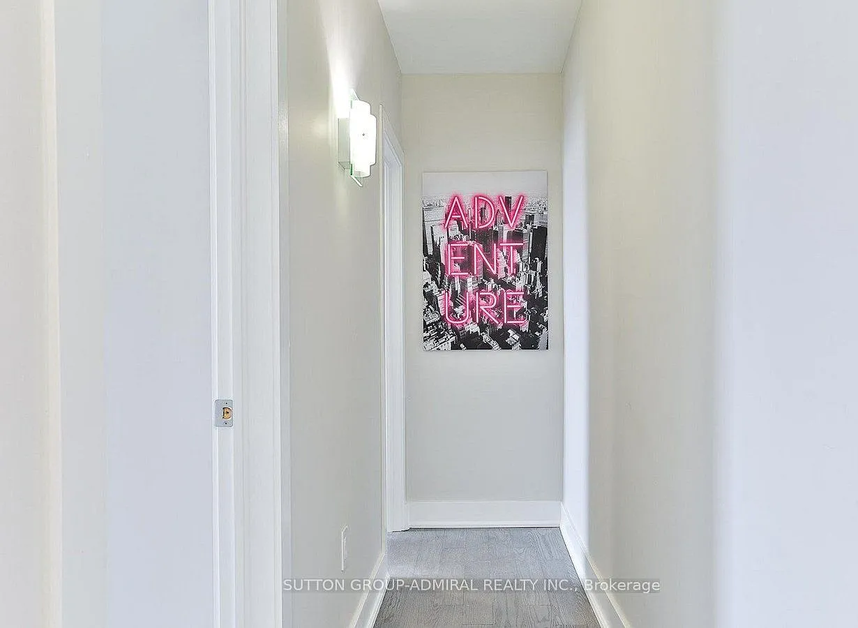 464 Spadina Rd — Photo 4