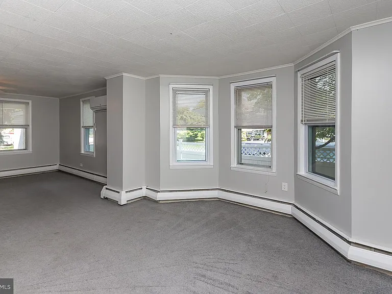 334 E Conestoga Rd — Photo 14