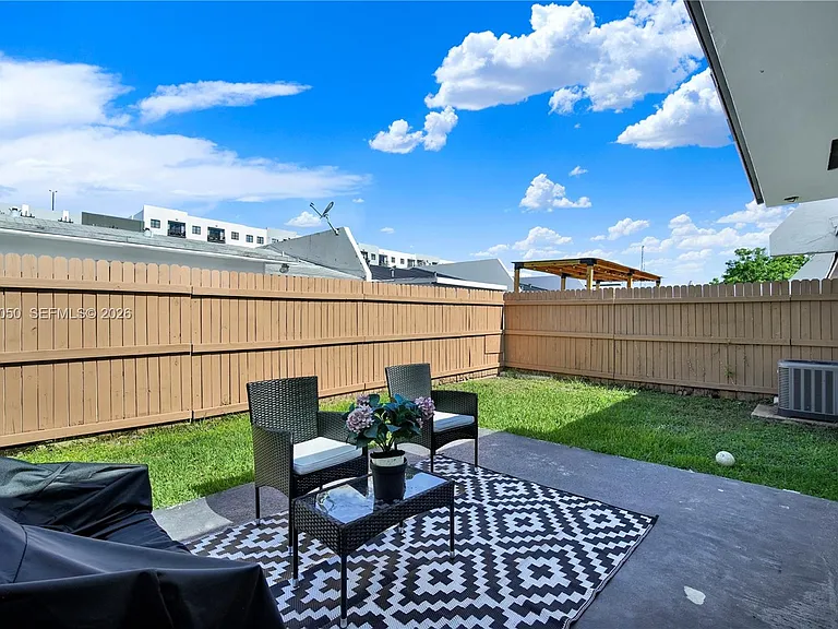 4260 SW 68th Ct — Photo 18