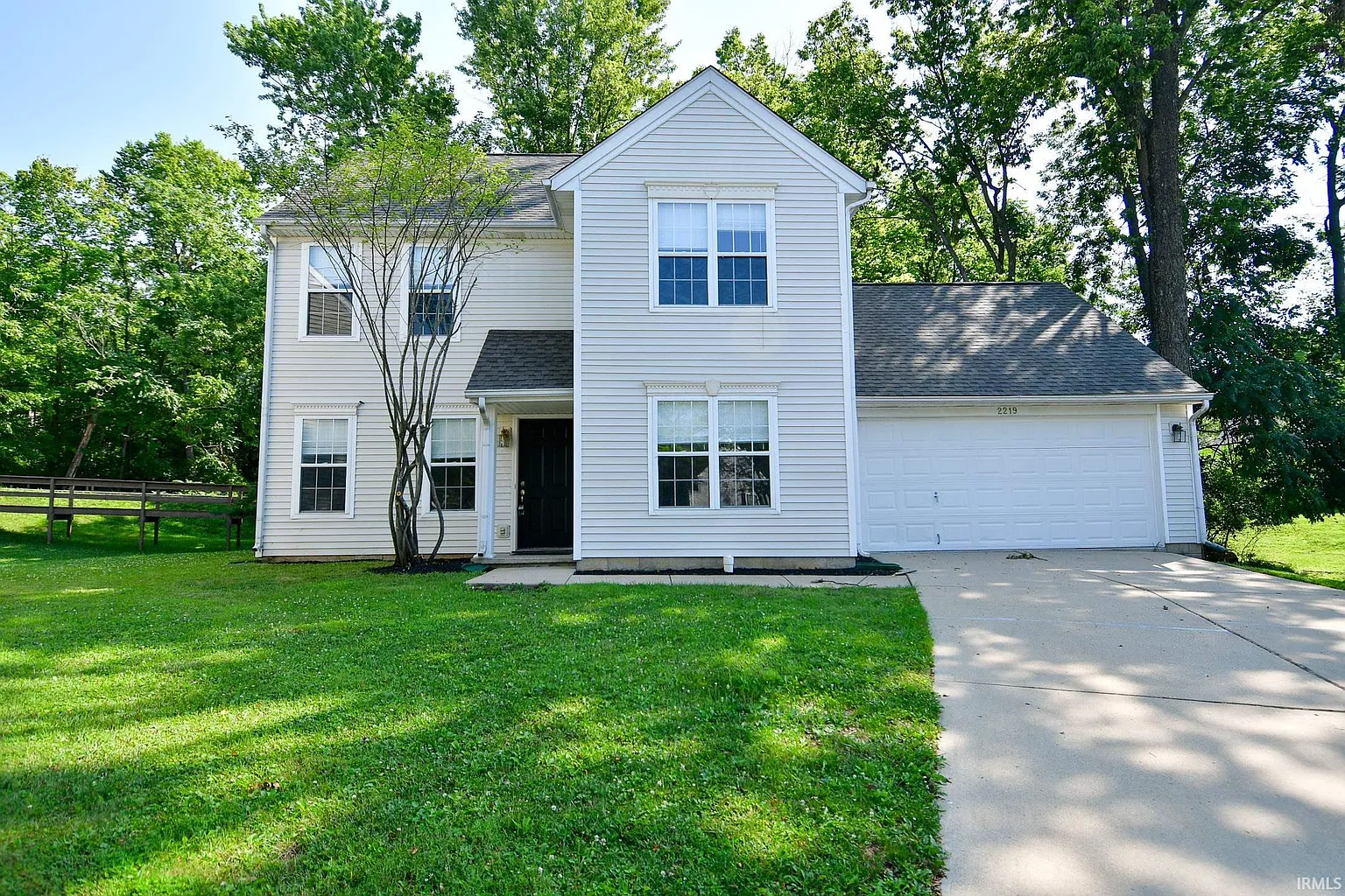 2219 Sweetbriar Ct photo 1