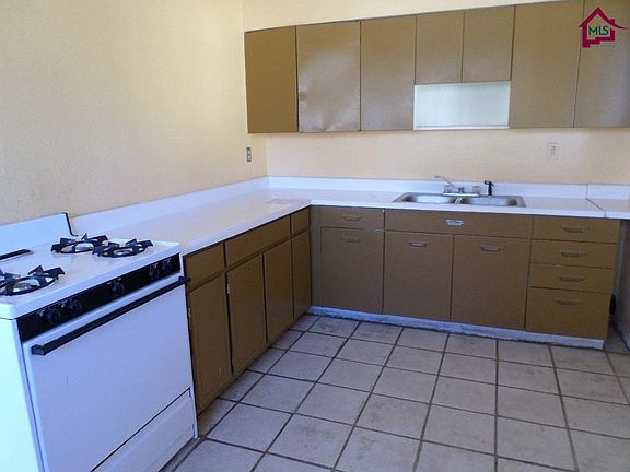 3rd image of 1540 Durazno St