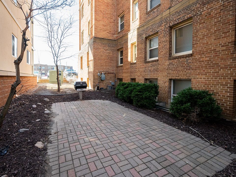 1st image of 512 4th St SW #101