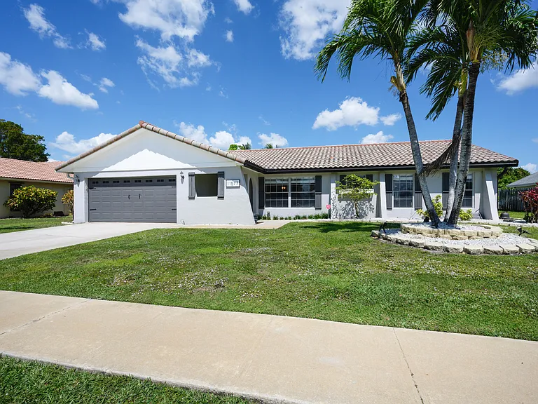 11577 Anhinga Dr — Photo 2