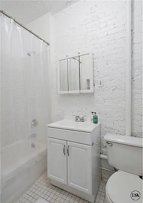 Rented by DSA Realty | media 3