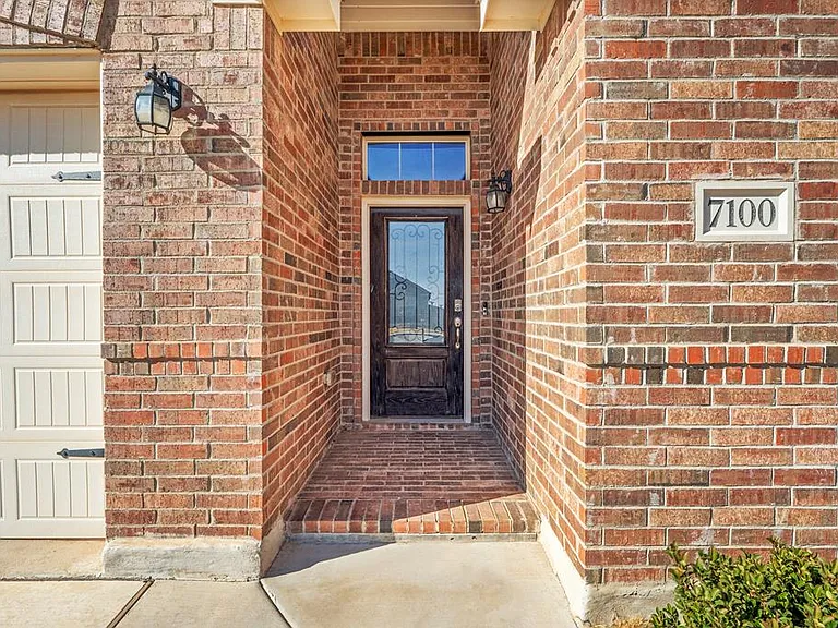 7100 Thomas Paine Rd — Photo 2