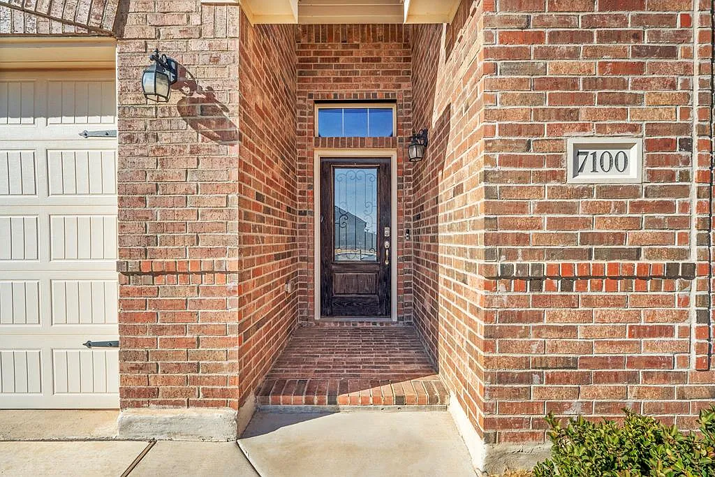 Building Photo - 7100 Thomas Paine Rd