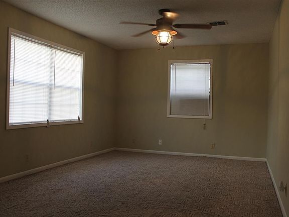 4th image of 310 Lake St