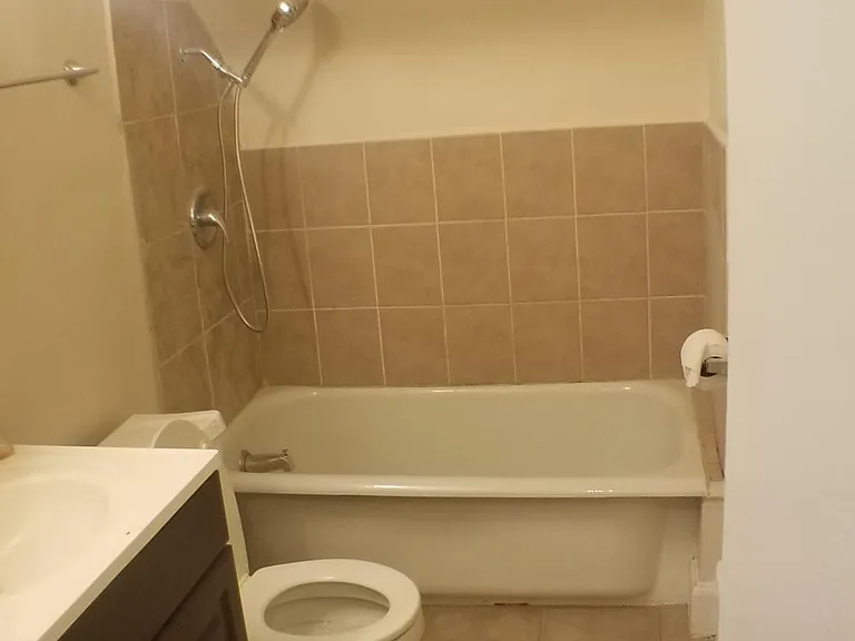 58 N 22nd St #3 — Photo 5