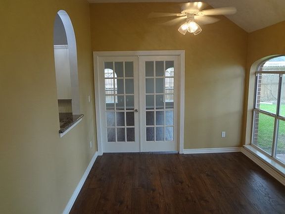3rd image of 2219 Avenue N