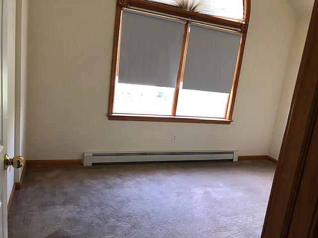4 bed, 2.5 bath, 3000 sqft, $2,800 — Photo 4