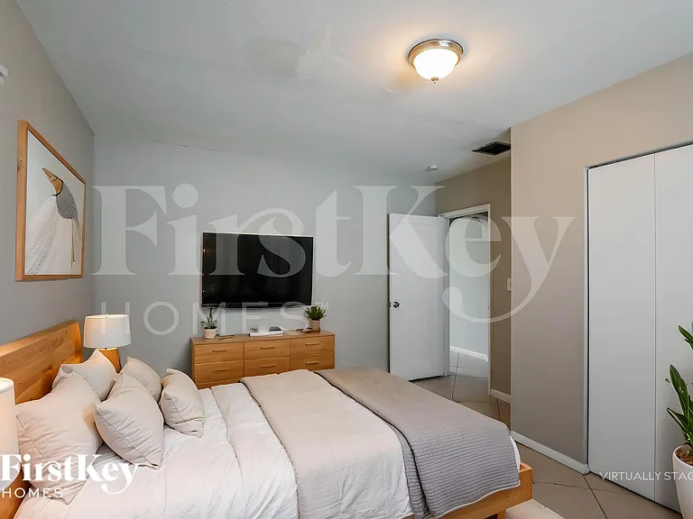 2839 Washington St — Photo 10