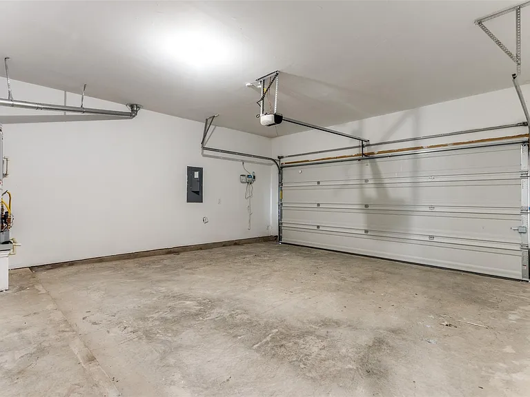 7921 Lindheimer Ln — Photo 2