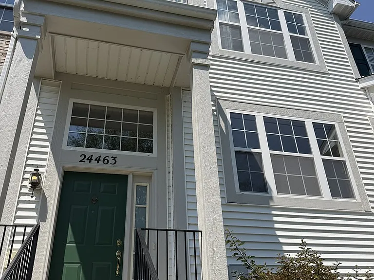 24463 John Adams Dr — Photo 1