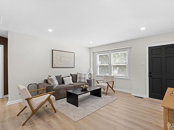 4th image of 10509 Saint Henry Ln