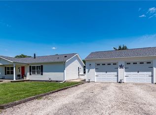 330 N Macon St, Latham, IL 62543