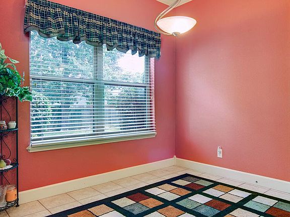 4th image of 6110 Castle Oaks