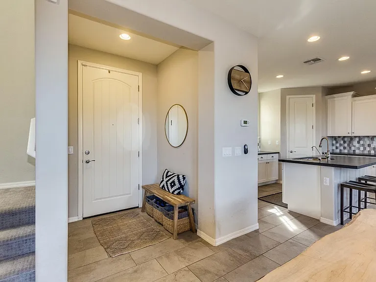 1942 S Sycamore Pl — Photo 2