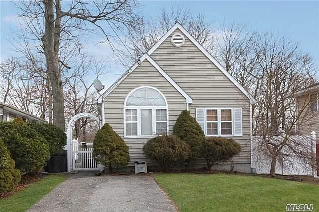 1st image of 159 Woodycrest Dr