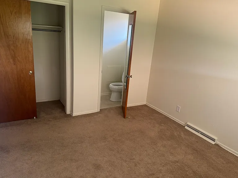 1628 S Locust St — Photo 27