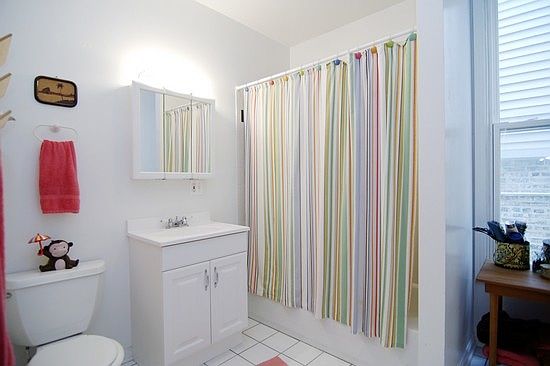 3rd image of 1920 W Belle Plaine Ave #1
