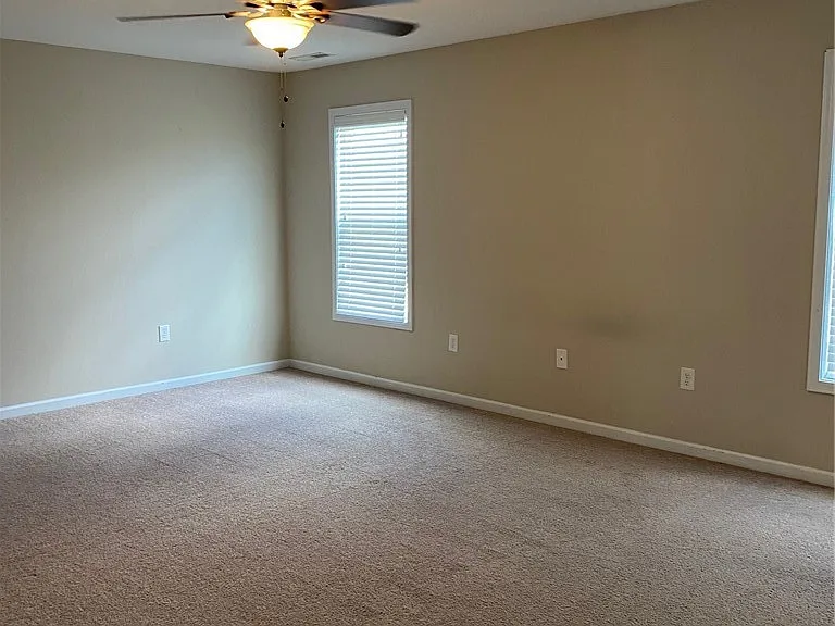 146 Fountain Grove Dr — Photo 9