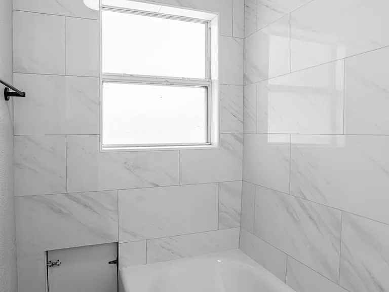 2401 Dartmouth Ave N #B — Photo 24