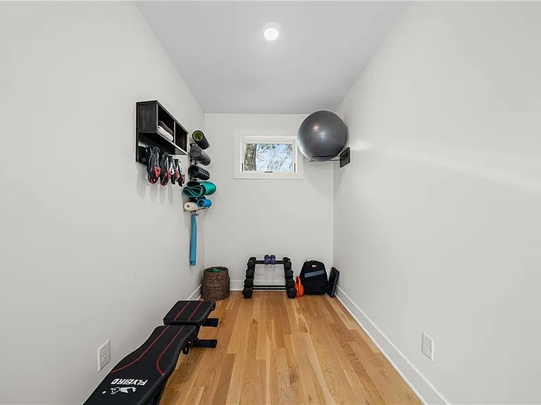 1381 Wessyngton Rd NE — Photo 48