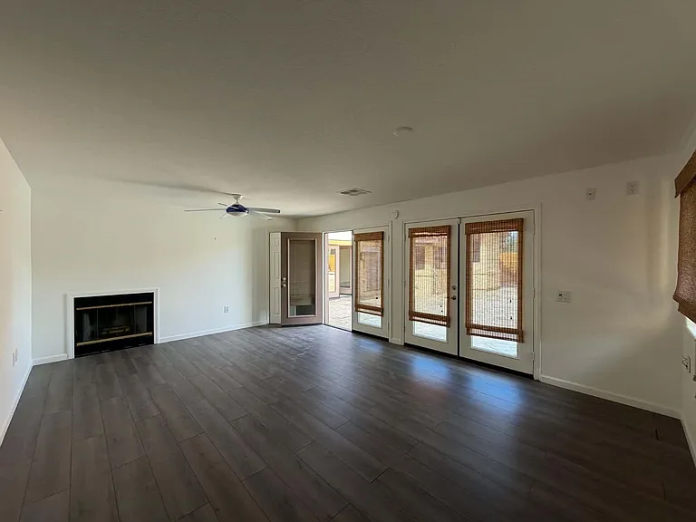 10 Venus Dr — Photo 64