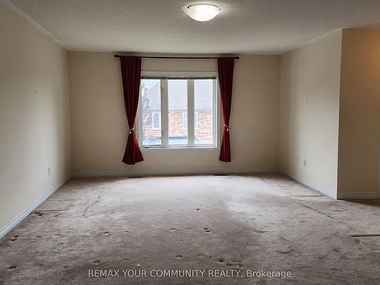 3 Prince Of Wales Dr — Photo 15