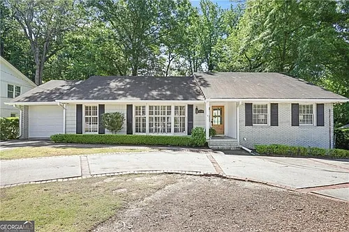 2509 Sharondale Dr NE Photo 1