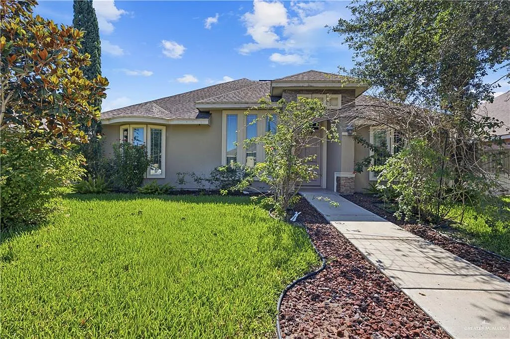 3 bed, 2.5 bath, 1953 sqft, $2,000 — Photo 1