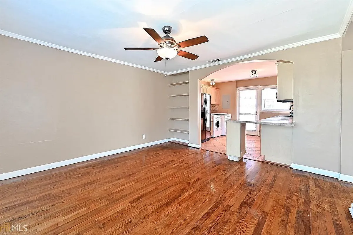 Building Photo - 2926 Davis St #2926