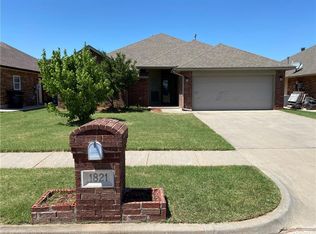 1821 SW 31st St, Moore, OK 73160