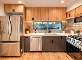 16010 Cantlay St #2, Van Nuys, CA 91406