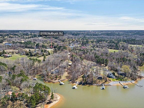 2nd image of 2118 Nutbush Rd