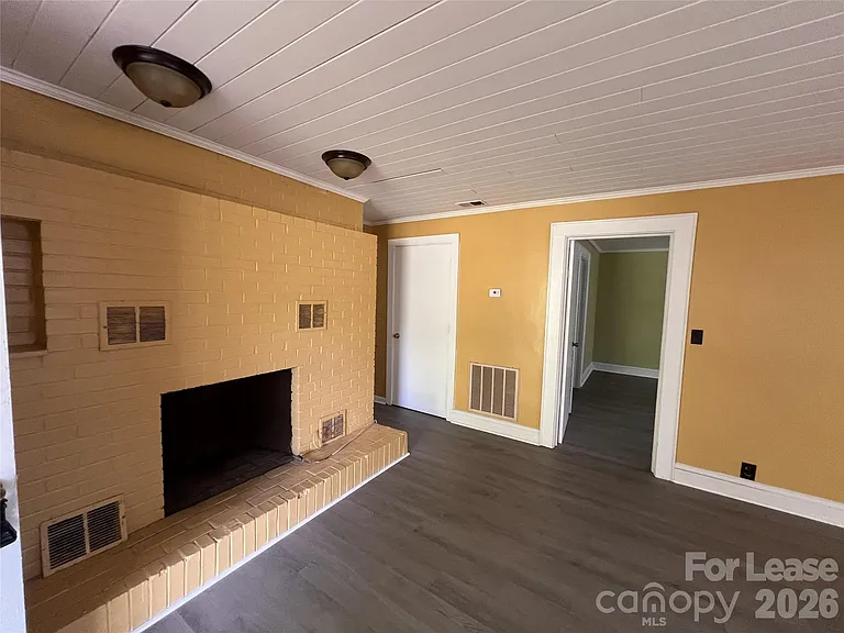 7077 Long Island Rd — Photo 13