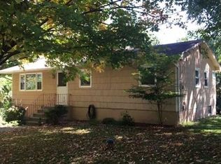 318 Ridge Rd, Campbell Hall, NY 10916