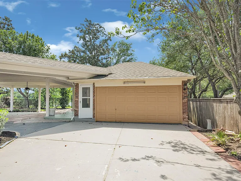 8619 Arranmore Ln — Photo 26