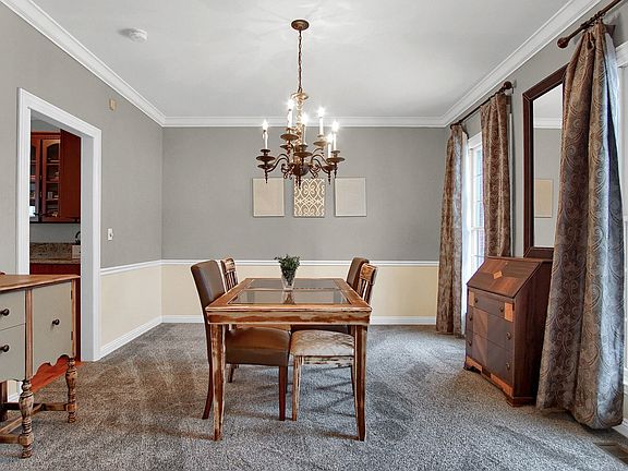 5th image of 15 Forest Hill Ln