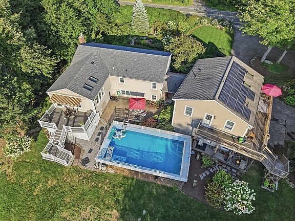 5th image of 75 Paxton Rd