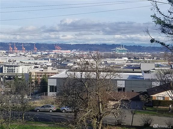 3rd image of 1724 Fawcett Ave