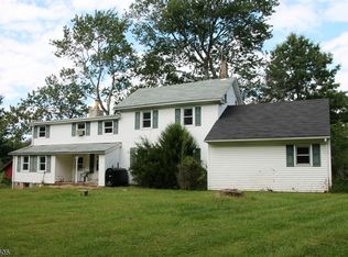 22 Fitzer Rd, Frenchtown, NJ 08825